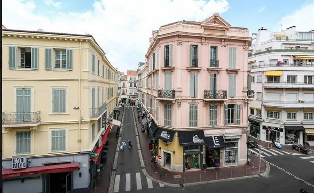 Appartement Viva Riviera - 1 Rue Victor Cousin à Cannes 0*,  France